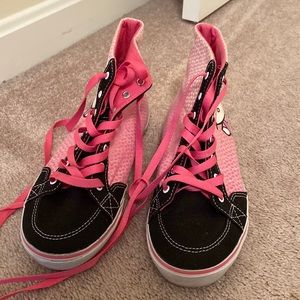 girls hello kitty hi top vans
